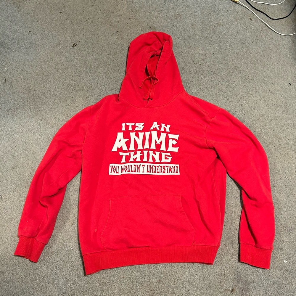 The brand is “Tstars”, the colour is red and the size is medium